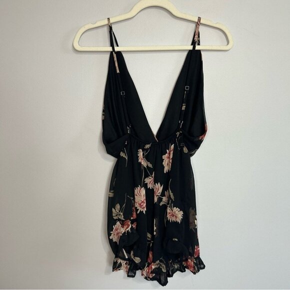 Tobi Black Pink Floral Deep V-Neck Sleeveless Flowy Romper Women’s Size Small - Picture 4 of 5